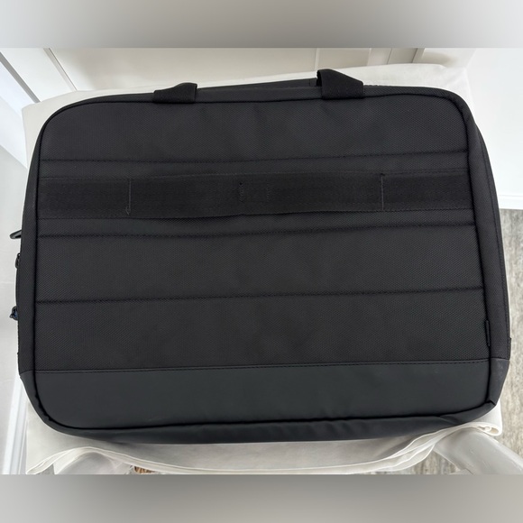 Dell Pro Black Briefcase 15 - Picture 4 of 4